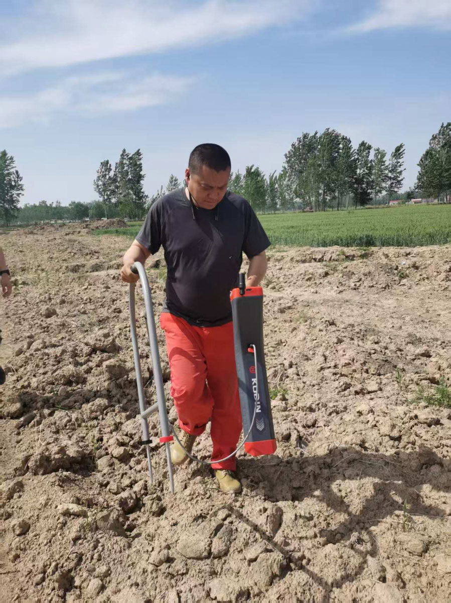 埋地管道檢漏儀使用現(xiàn)場